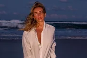 Mulher que fez maratona de sexo vende o nome do filho por R$ 8 milhões