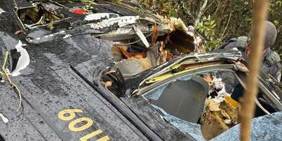 Helic&oacute;ptero cai na regi&atilde;o de Iaras no interior de SP Foto: Divulga&ccedil;&atilde;o/Pol&iacute;cia Militar de SP / Estad&atilde;o