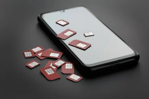 Filipinas prende 244 trabalhadores estrangeiros em operação contra golpes online