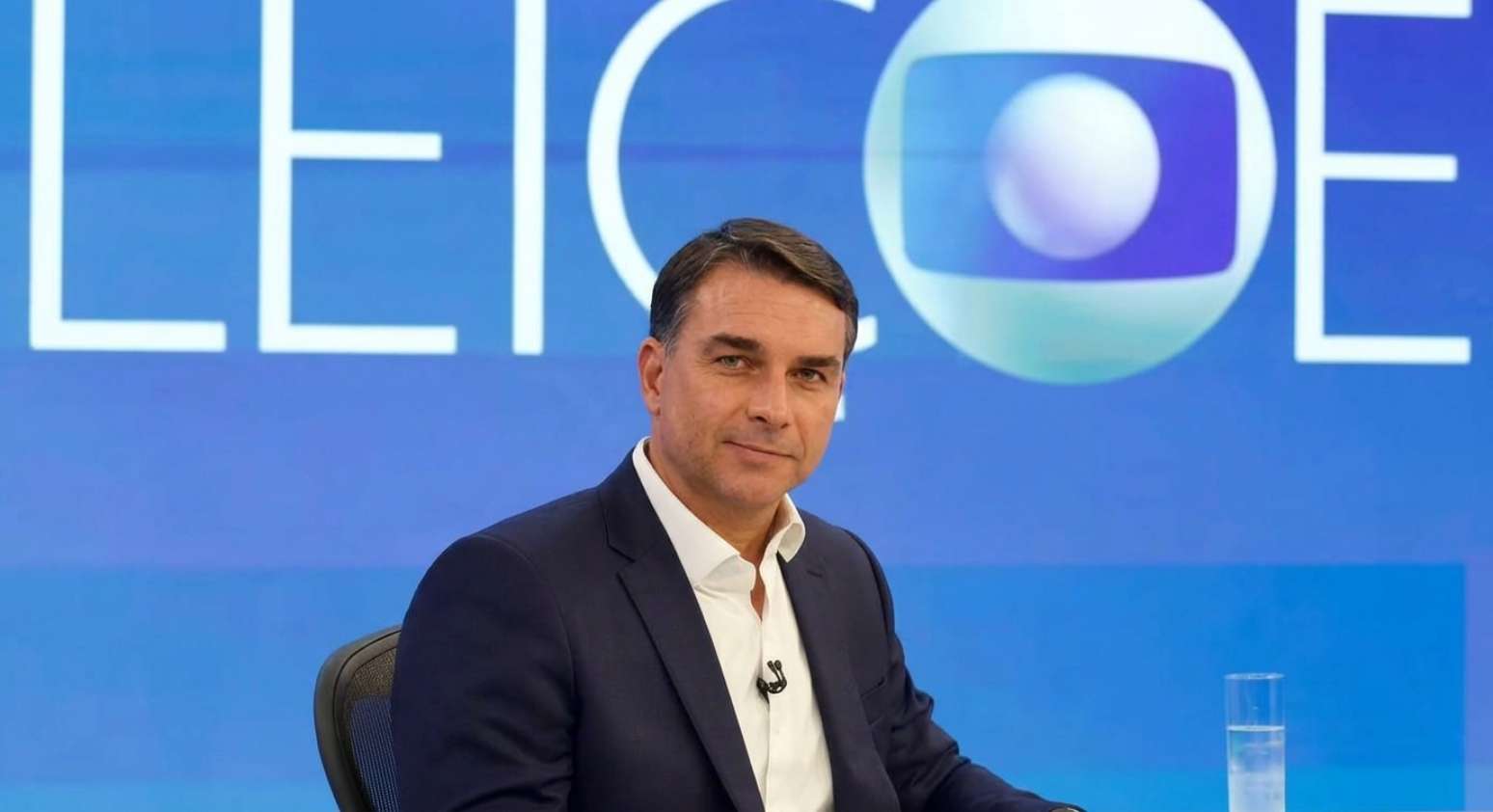 O candidato Fl&aacute;vio Bolsonaro no programa 'Entrevista com o Candidato', na Globo: sem grandes atritos com o canal odiado pelos bolsonaristas